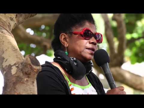 Lire la suite à propos de l’article Nathalie Natiembé – Live @ Sakifo Musik Festival 2013